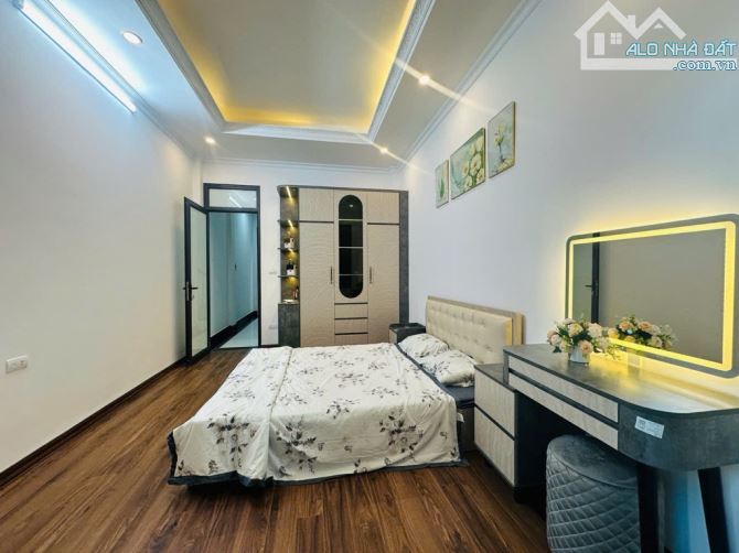 Bán Nhà ngõ 191 Minh Khai 45m², 4 Tầng, 4PN, +7,9 Tỷ,ngõ nông-2 thoáng - 3