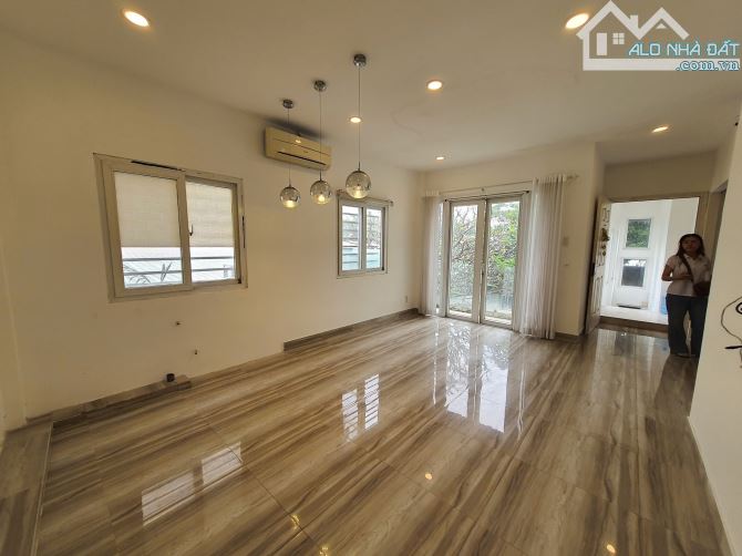 🏡[Biệt thự sân vườn]🏡Diện tích khuôn viên 400m2❌Trung tâm P.Thảo Điền Quận 2 - 3