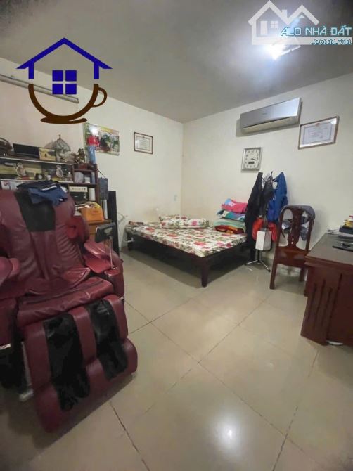 Bán biệt thự P5 Quận 8- 240m2- 10m x 24m - 5PN 6WC - 34 Tỷ - GẦN NGAY TT HÀNH CHÍNH QUẬN - 5