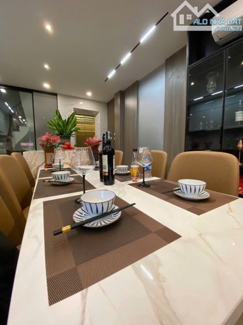 BÁN NHÀ PHỐ NGÔ GIA TỰ LONG BIÊN Ô TÔ THANG MÁY 52M2 7T 4.5MT GIÁ 13.2 TỶ MỚI XÂY - 4