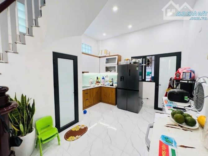 LÔ GÓC TẢ THANH OAI,2 MẶT THOÁNG,35m,5 tầng 4.3 tỷ - 4