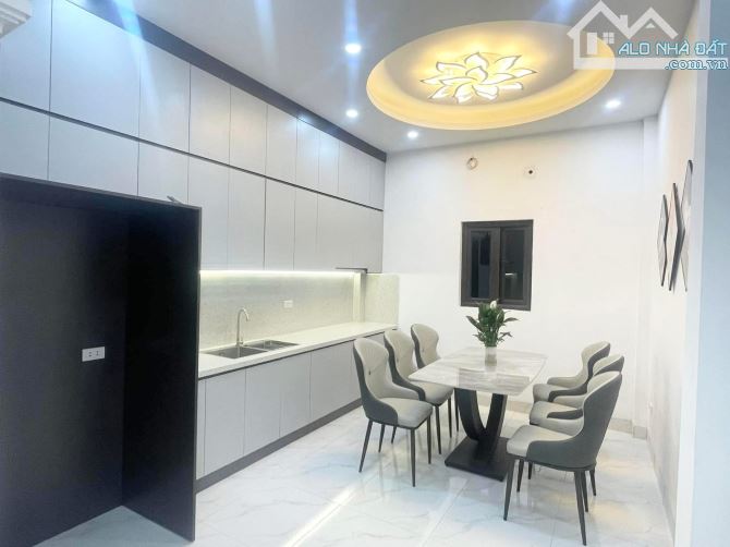 Nhà đẹp ở ngay ngõ 99 Định Công Hạ- Hoàng Mai- 42m2- 4 tầng- 4 ngủ- nhỉnh 6 tỷ - 4