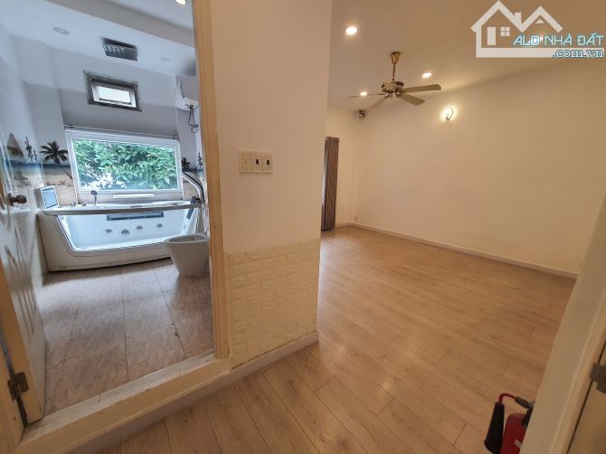 🏡[Biệt thự sân vườn]🏡Diện tích khuôn viên 400m2❌Trung tâm P.Thảo Điền Quận 2 - 4