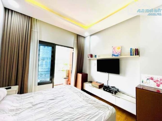 NHÀ ĐẸP Ở NGAY P16 (60M2) KHU CÁN BỘ, HẺM XE HƠI 8M THÔNG, CÁCH MT VÀI MÉT, NHINH 6 TY - 6