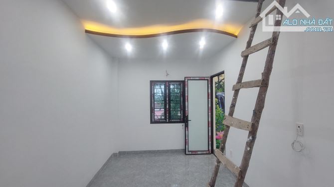 Bán nhà 2 tầng lô góc 50m2 oto đỗ thoải mái tại trung tâm phường Hùng Vương , lh - 7