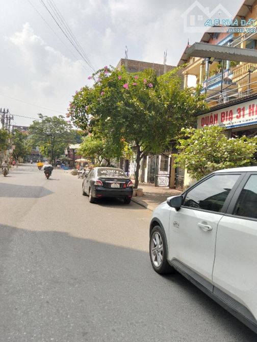 Ô tô thông,cạnh QL5B,gần Vin1,2,3.Bán đất Kiêu Kỵ,Dt 65m,Giá 4.5 tỷ.