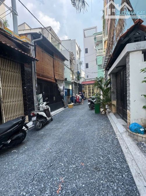 Hẻm nhựa 6m Gò Dầu (Hẻm thẳng rất đẹp) Đang cho thuê 10tr/th