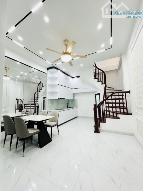 Bán nhà đẹp gần phố 5 tầng đường Vũ Trọng Phụng, Thanh Xuân