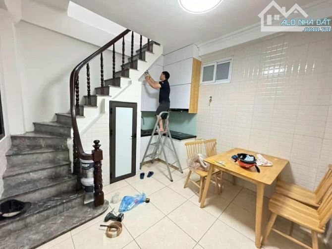 Bán nhà BA ĐÌNH, sát phố, nhà đẹp, sổ riêng,vị trí đẹp thuận tiện đi lại-25m2 giá 4.4ty