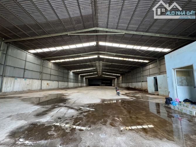Cho thuê kho xưởng 2000m2 giá 50k/1m2 ở TP Thuận An Bình Dương - 1