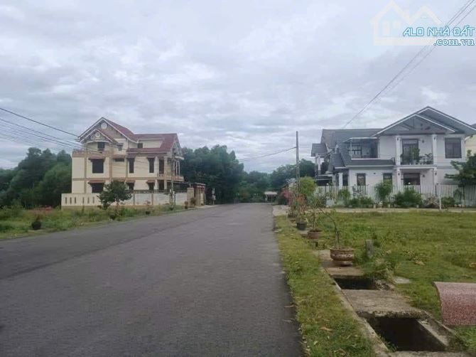 Đất 2 Mặt tiền đường Chính Hồ Trung Lượng thuộc KQH Nguyễn Khoa Văn, Phú Bài, Huế. Đường n - 1
