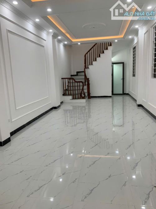 GẦN CHỢ NGỌC HỒI Ô TÔ VÀO NHÀ NHỈNH 6 TỶ - 1