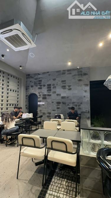 Góc 2 Mặt Tiền Bùi Thị Xuân, P. PNL, Q1 - NGANG 13 X 8M, 3 LẦU - HĐ thuê 6000USD/th - 1