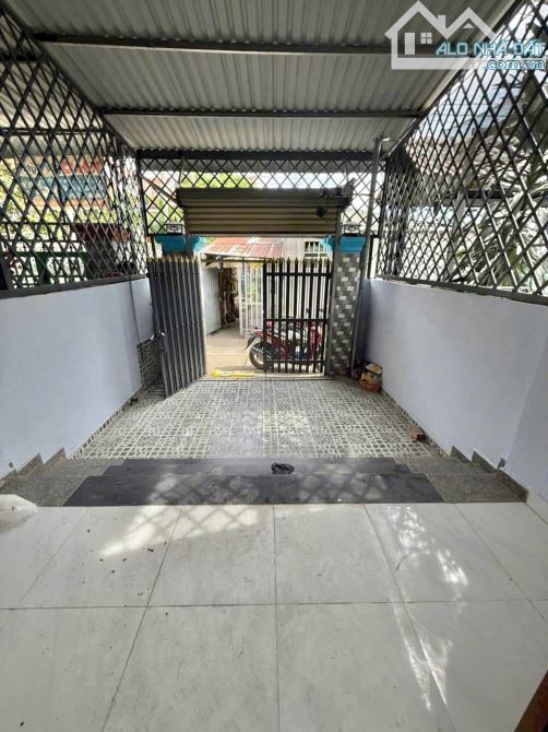 Bán nhà 1 Lầu ĐẸP đường xe ô tô vào tận nơi sát Bùi Hữu Nghĩa Chợ Đồn P Bửu Hòa nhỉnh 2 tỷ - 1
