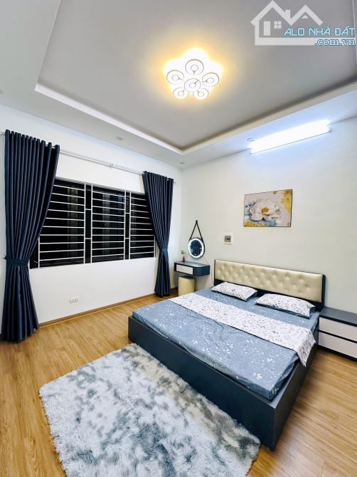 Bán nhà mặt phố Minh Khai 169m xây 3 tầng mặt tiền rộng kinh doanh làm nhà hàng. - 1
