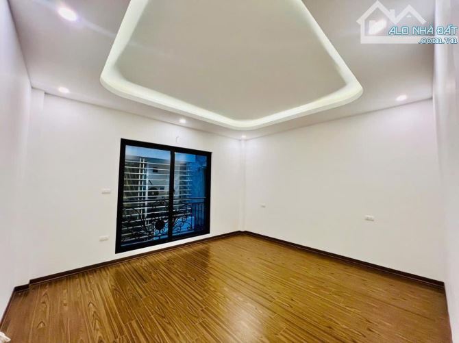 Bán Nhà Hồng Tiến DT 52m2 MT 4,6m 5 Tầng, Kinh Doanh. 8,7 tỷ - 1