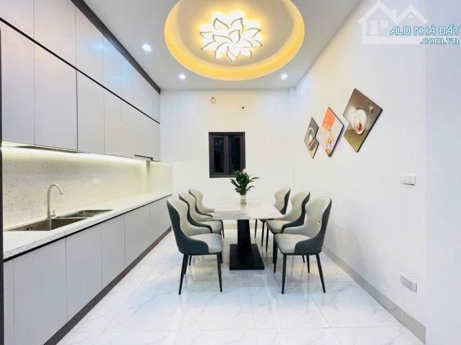 CHÍNH CHỦ NHỜ BÁN NHÀ TẠI MỄ TRÌ THƯỢNG 30,3M2, 5 TẦNG, NHÀ XÂY MỚI - PHÂN LÔ VUÔNG ĐẸP - - 2