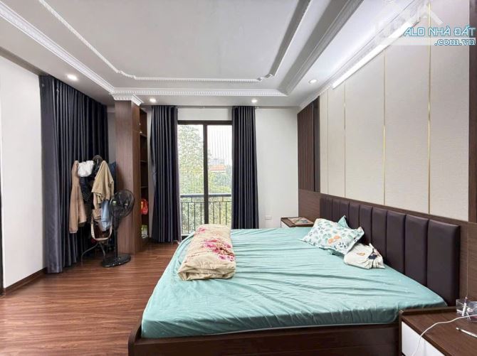BÁN NHÀ HOÀNG QUỐC VIỆT ĐỈNH ĐẸP THANG MÁY Ô TÔ 17 TỈ - 2