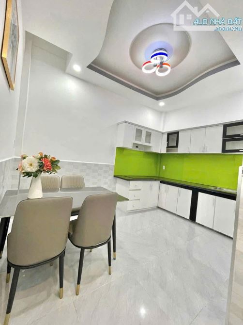 Bán nhà riêng tại Trần Văn Đang, Quận 3. DT: 50m/ 2Tỷ 290 view đẹp, nhiều tiện ích. Sổ sẵn - 2