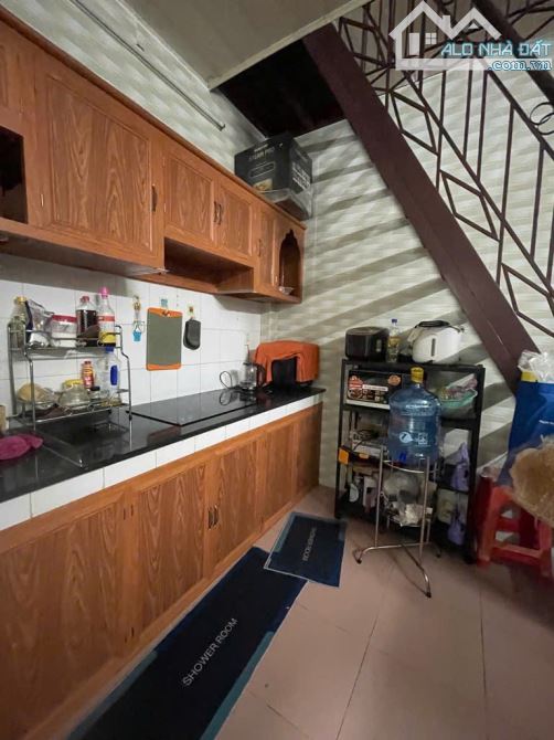🏘️ Bán nhà ngay Mặt Tiền Phan Văn Hớn - Hẻm 5m Xe Hơi TỚI NHÀ - Sân để xe Rộng Rãi - 2