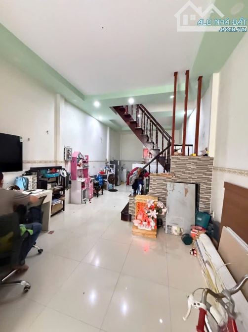 Hẻm nhựa 6m Gò Dầu (Hẻm thẳng rất đẹp) Đang cho thuê 10tr/th - 2