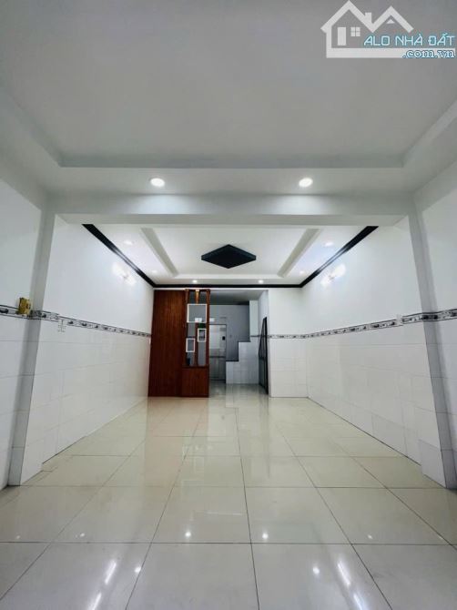 Nhà đẹp Nguyễn Sơn Phú Thọ Hoà Tân Phú - DT: 4.04m x 12.5m - 2