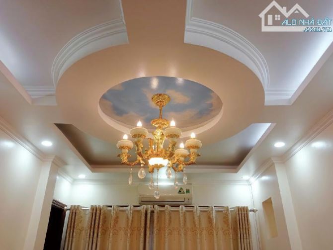 BÁNN NHÀ CẠNH NGÃ 4 LÊ TRỌNG TẤN QUANG TRUNG HÀ ĐÔNG 40m2 - 5 tầng. - 4