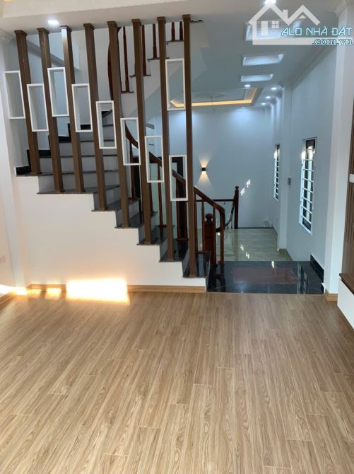 GẦN CHỢ NGỌC HỒI Ô TÔ VÀO NHÀ NHỈNH 6 TỶ - 4