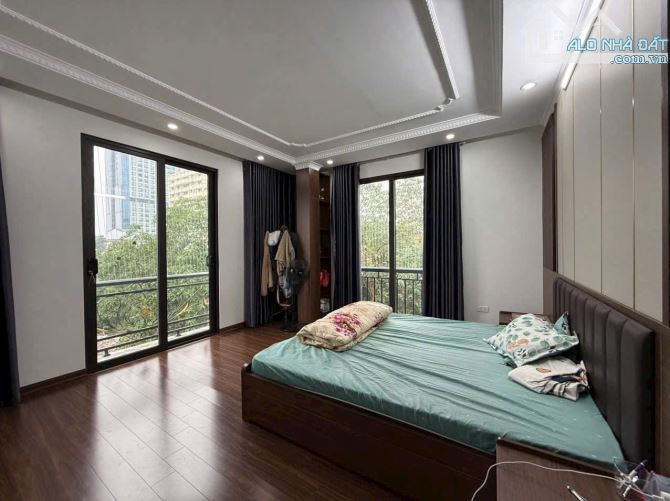 BÁN NHÀ HOÀNG QUỐC VIỆT ĐỈNH ĐẸP THANG MÁY Ô TÔ 17 TỈ - 4