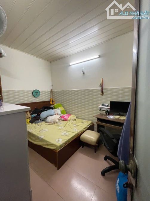 🏘️ Bán nhà ngay Mặt Tiền Phan Văn Hớn - Hẻm 5m Xe Hơi TỚI NHÀ - Sân để xe Rộng Rãi - 4