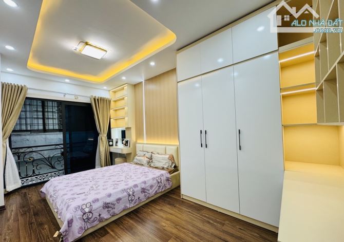 Hiếm - Bán nhà đẹp gần đài VTV, full nội thất phố Nguyên Hồng, Ba Đình - 4