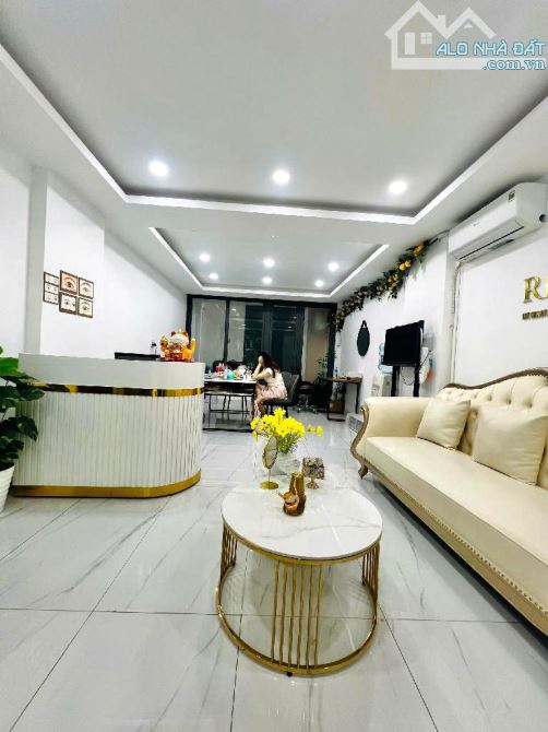 BÁN NHÀ ĐẸP NỘI THẤT CAO CẤP 82M2. 6 TẦNG THANG MÁY. KINH DOANH SPA. LÝ CHÍNH THẮNG Q3. - 5