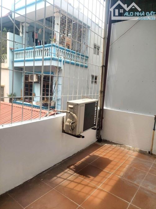 Bán nhà BA ĐÌNH, sát phố, nhà đẹp, sổ riêng,vị trí đẹp thuận tiện đi lại-25m2 giá 4.4ty - 5