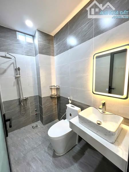 Bán nhà riêng tại Trần Văn Đang, Quận 3. DT: 50m/ 2Tỷ 290 view đẹp, nhiều tiện ích. Sổ sẵn - 6