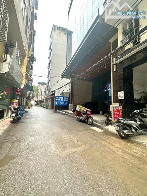 Phân Lô Hoàng Quốc Việt, 2 Mặt Ngõ, Ôtô Tránh, Toà Căn Hộ Thu 70tr, 65m MT 5.2m 19.8 Tỷ