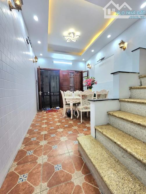 Bán nhà Đường Láng, ngõ Thông, gần Yên Lãng, ngã Tư Sở, Thịnh Quang,Đống Đa.Giá: 9 tỷ