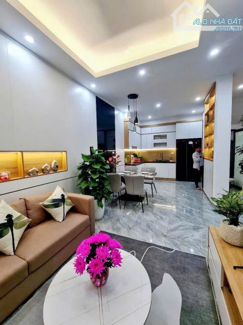 YÊN HÒA 62M2- SÁT PHỐ- ÔTÔ ĐỖ- NT HIỆN ĐẠI- 3THOÁNG- TK CHỈNH CHU-Ở SƯỚNG-MẶT NGÕ THÔNG KD