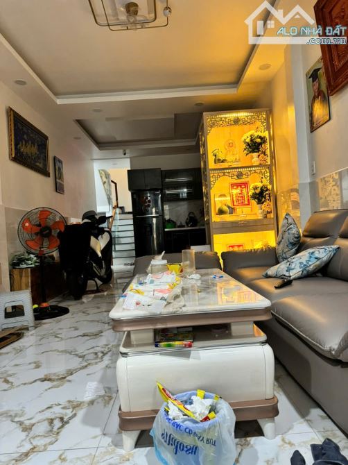 Bán nhà Trần Nguyên Hãn -Tùng Thiện Vương-Quận 8-58m2 -2 tâng BTCT-3PN-không quy hoạch.
