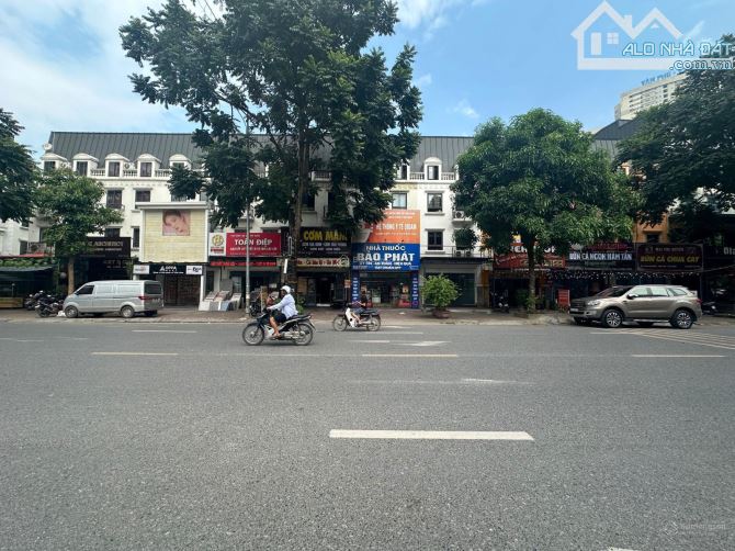 Bán gấp shophouse La Casta Văn Phú 95m2, 5T, siêu kinh doanh, 6 toà chung cư, nhỉn