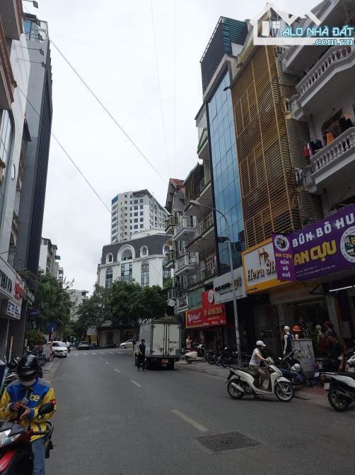bán nhà PHỐ XÃ ĐÀN KIM HOA 28m2 4T 20m ra phố 5 Tỷ ngõ rộng thoáng