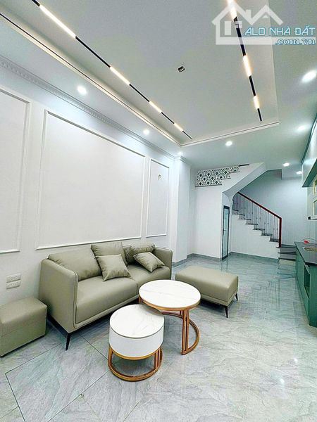 Bán nhà Xuân Đỉnh, Ở ngay, dân xây, gần bãi gửi ô tô, ngõ Ô tô, 40m2, 5 tầng chỉ 8 tỷ