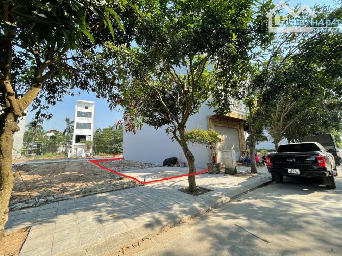 Bán đất phân lô KĐT Khai Sơn 93m2, 2 mặt đường, view trường đại học và vườn hoa - 3