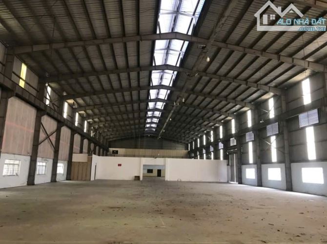 Cho thuê 5000m2 có 2700m2 kho xưởng tại KCN Ngọc Hồi , Thanh Trì , Hà Nội - 1