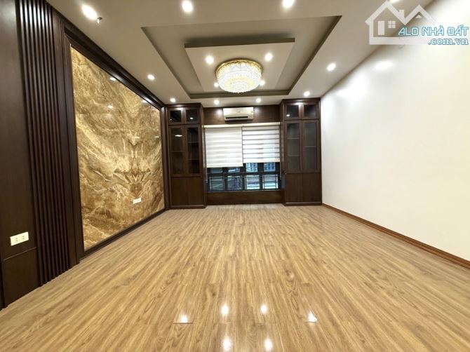 NHÀ ĐẸP THANH XUÂN - 30M RA ĐƯỜNG LỚN - NGÕ THÔNG - 50M2 - NHỈNH 13 TỶ - 1