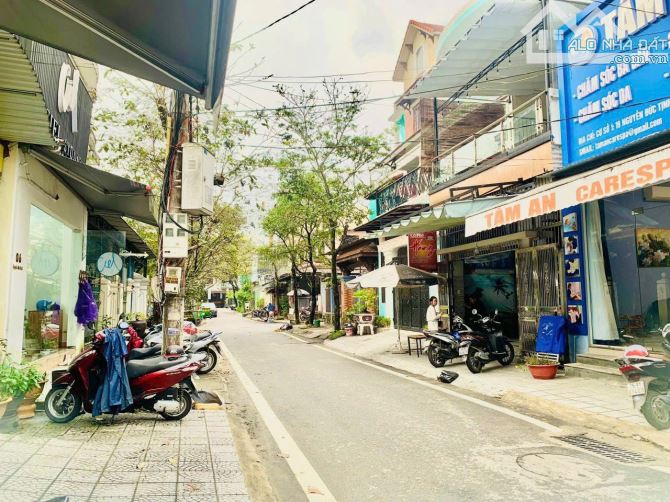 BÁN NHÀ 3 TẦNG MẶT TIỀN NGUYỄN ĐỨC TỊNH ĐỐI LƯNG TRƯỜNG CHINH - 1