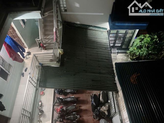 BÁN NHÀ Ngọc Trục Đại Mỗ Nam Từ Liêm DT:63X3 MT:6.1 GIÁ 6tỷ - 1