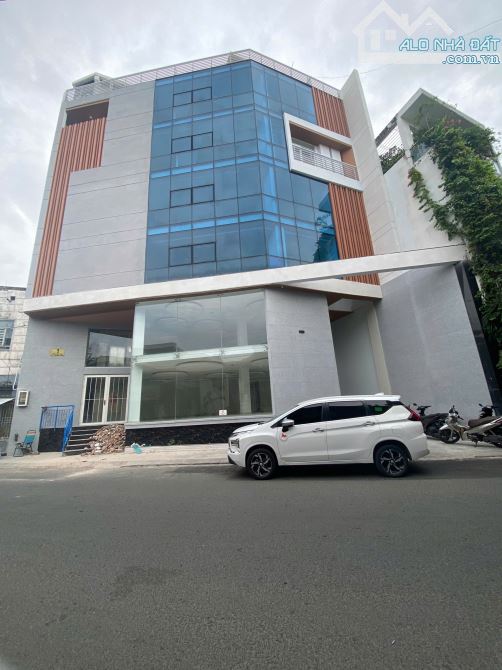 HOT! Tòa nhà building mặt tiền Trương Hoàng Thanh, P12, Tân Bình, hầm 5 lầu giá 55 tỷ - 1