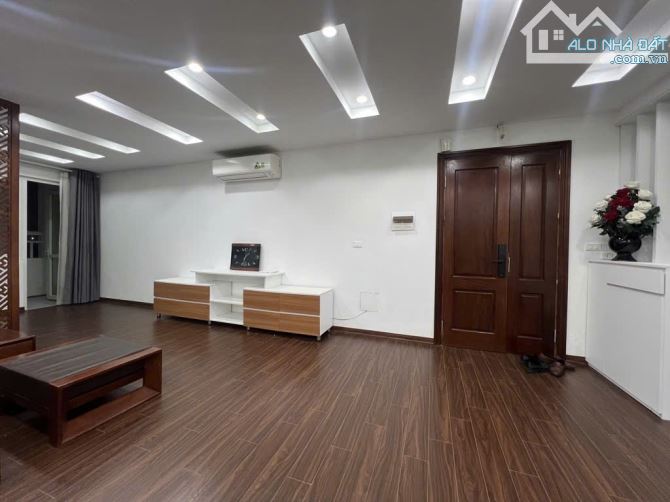 Văn Quán, Hà Đông 132m² tầng cao, lô góc, 3 ngủ, 2 ban công, slot oto, nhỉnh 7tỷ. - 1