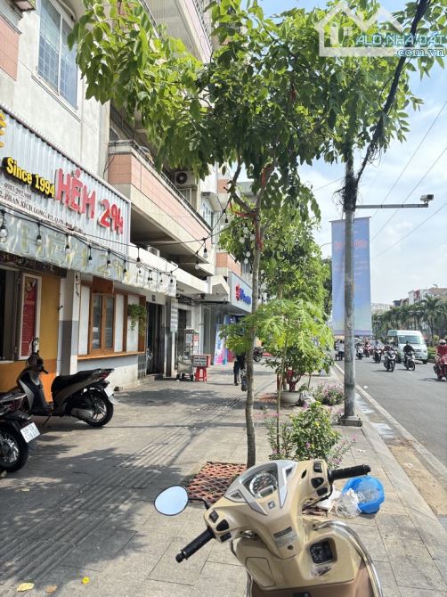 SHOPHOUSE MẶT TIỀN KINH DOANH ĐẮC ĐỊA PHAN XÍCH LONG. PHÚ NHUẬN. DÒNG TIỀN CHO THUÊ 50TR - 1