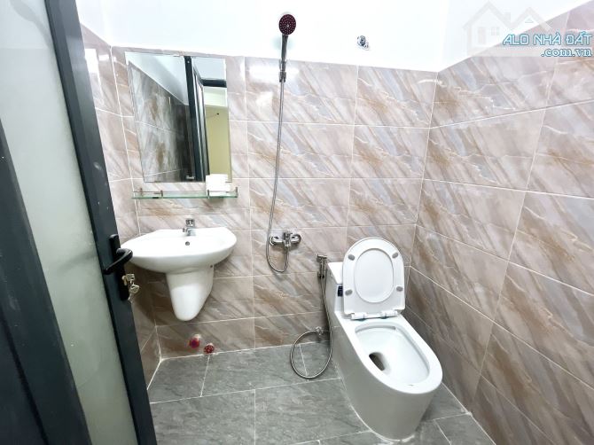 Bán Nhà Mặt tiền kinh doanh trung tâm P6 122m2 ngang hơn 18m săn 10 phòng trọ giá 11.5ty - 3